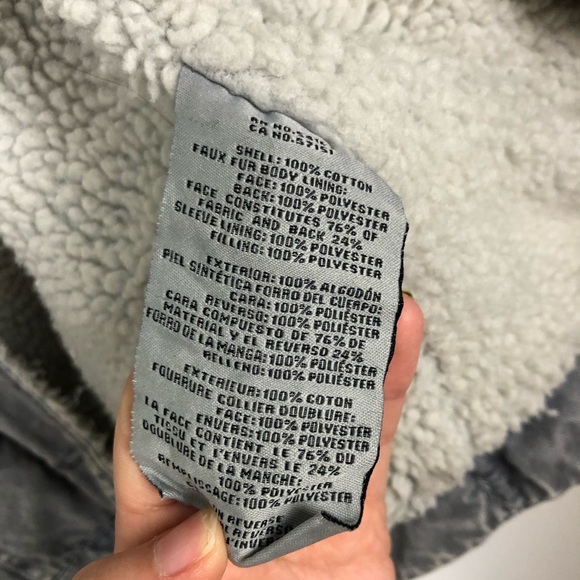 Levi’s Trucker Sherpa Lined Oversized Jean Jacket Size XS - Picture 7 of 8